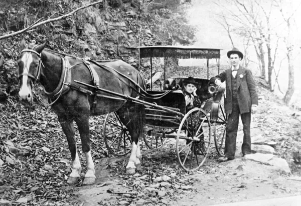 Taylor Gilbert White, Sr. and wife Daisy